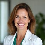 Porträt von Dr. Lena Maier, Gründerin und Ernährungsmedizinerin bei Lebenslust Vitality.